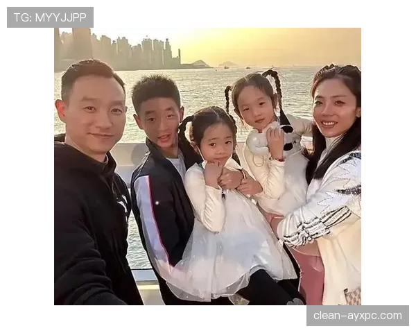 杨威训练场上跟生活里的他，简直两个人，谁能想到啊？